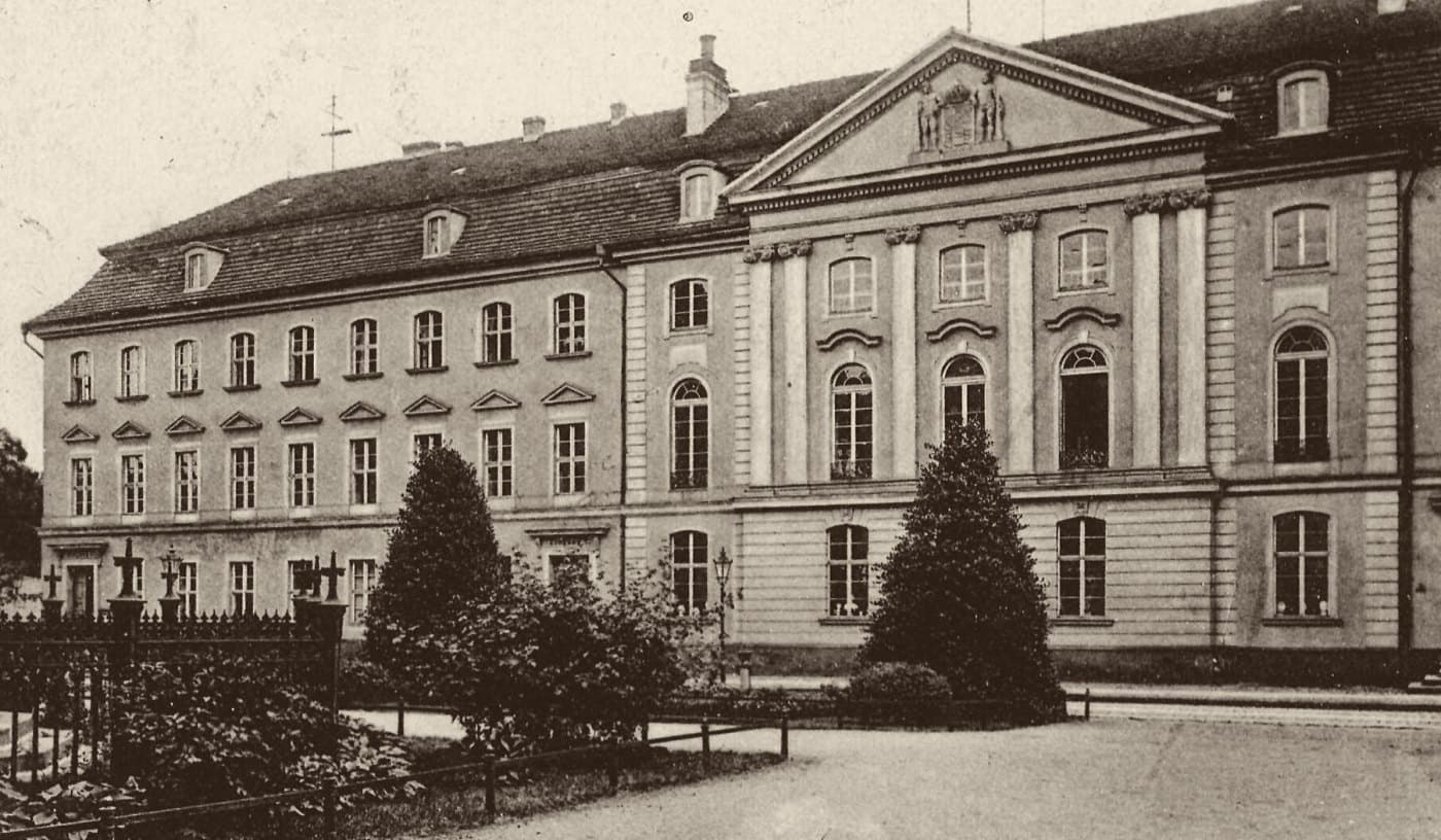 The main building of the University of Greifswald on a postcard of about 1920